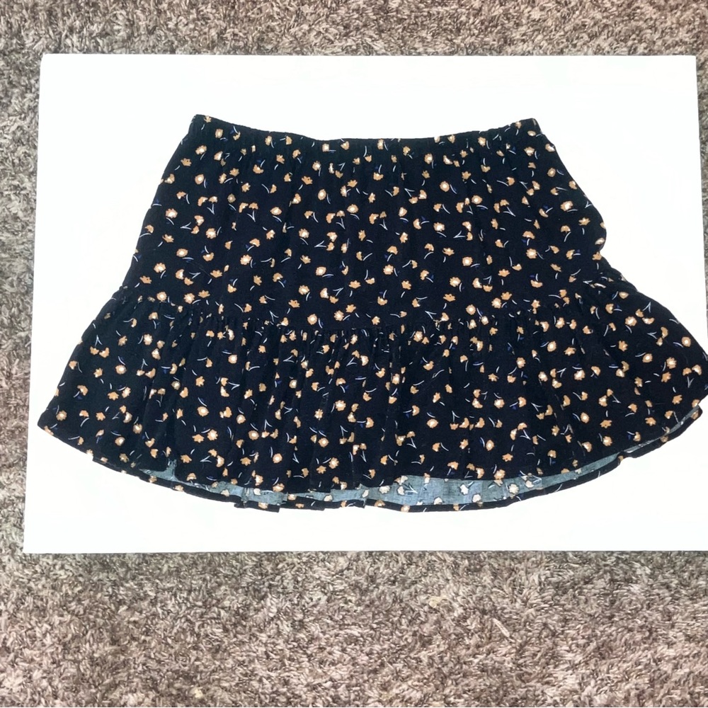 Forever 21 Ditsy Floral Print Mini Skirt ASO Lydia Martin Teen Wolf Médium M